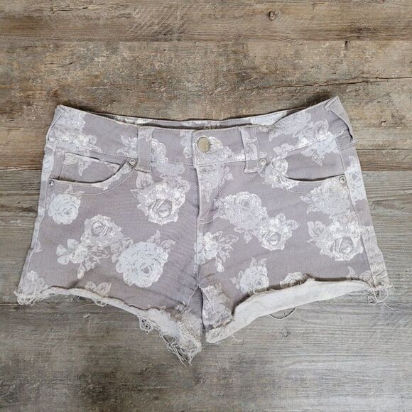 Tinseltown Floral Rose Denim Flap Pocket‎ Cuffed Shorts Gray Womens Size 9 Denim - Picture 4 of 12